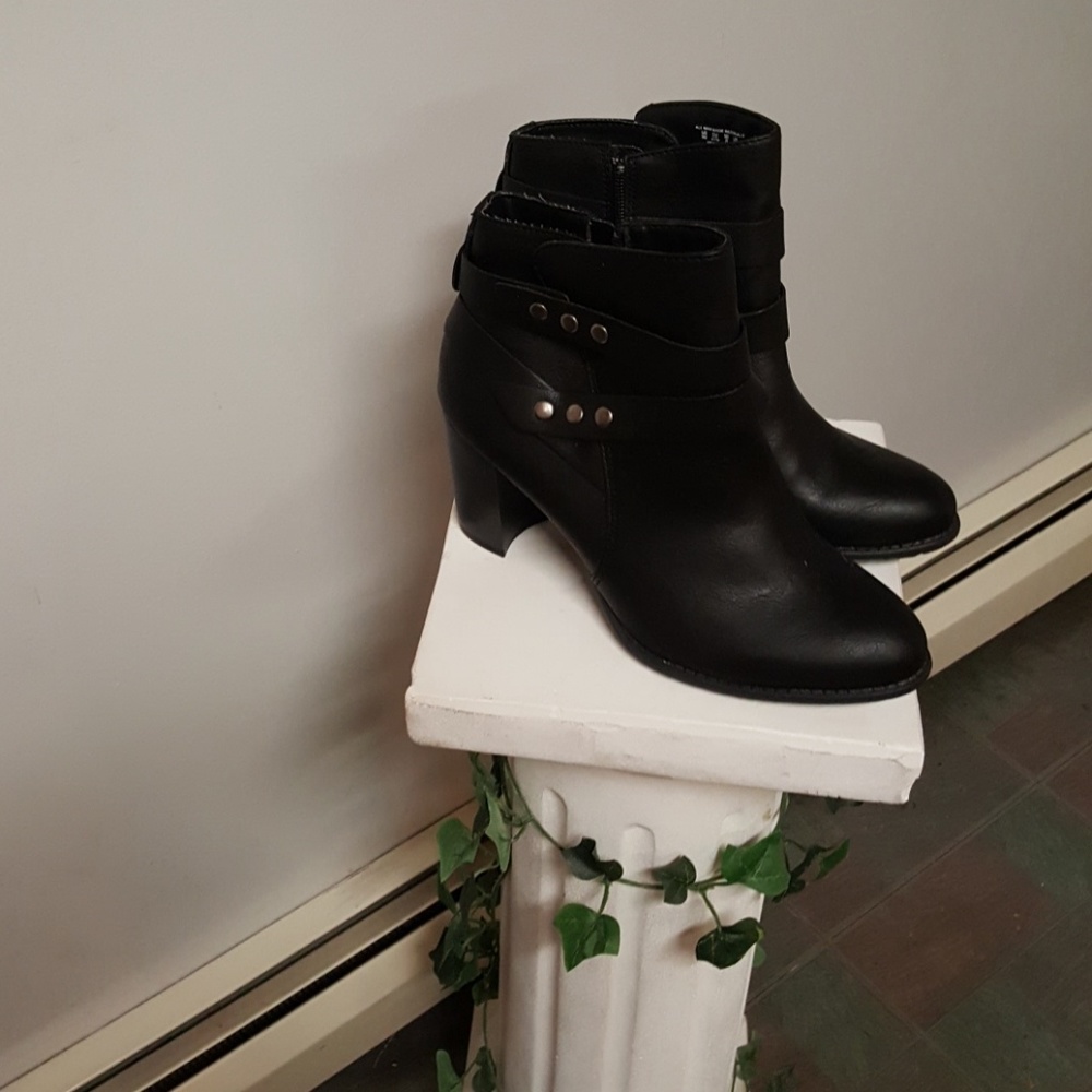 Ladies boots